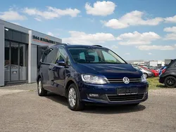 Blau Gebraucht 2017 VW Sharan Comfortline Van / Kleinbus | 16.990 € (Guter Preis)