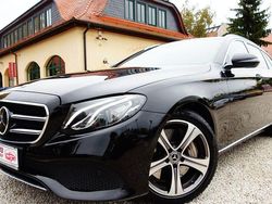 Schwarz/baltic black Gebraucht 2019 Mercedes E350 Avantgarde Kombi | 29.900 € (Fairer Preis)