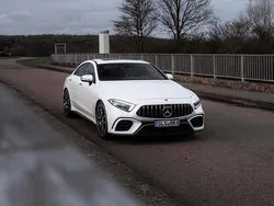 Weiß Gebraucht 2018 Mercedes CLS63 AMG AMG Limousine | 42.999 €