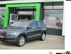 Grau (quarzgrau metallic) Gebraucht 2021 Skoda Karoq Clever SUV | 22.990 € (Guter Preis)