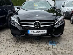 Schwarz Gebraucht 2015 Mercedes C250 Limousine | 13.800 € (Fairer Preis)
