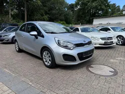 Bright silver Gebraucht 2012 Kia Rio Kleinwagen | 4.690 € (Fairer Preis)