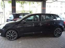 Schwarz Gebraucht 2015 Skoda Rapid Ambition Limousine | 4.999 € (Guter Preis)