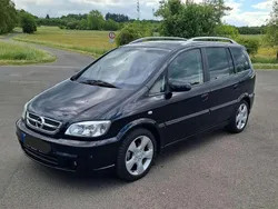 Schwarz Gebraucht 2005 Opel Zafira Edition Van / Kleinbus | 2.400 € (Fairer Preis)