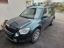 Grün Gebraucht 2010 Skoda Yeti Active SUV | 4.300 € (Teuer)