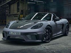 Grau Gebraucht 2024 Porsche Boxster Spyder Cabrio | 169.900 € (Etwas zu teuer)