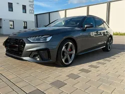 Grau Gebraucht 2024 Audi A4 S-Line Kombi | 50.000 €