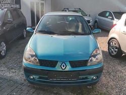 Blau Gebraucht 2002 Renault Clio II Initiale Kleinwagen | 2.700 €