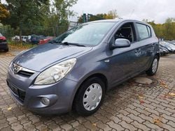 Grau Gebraucht 2009 Hyundai i20 Style Limousine | 2.400 € (Guter Preis)