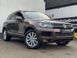 Braun Gebraucht 2013 VW Touareg Exclusive SUV | 13.999 € (Guter Preis)