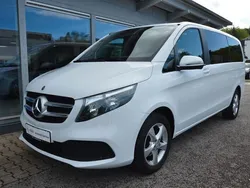 Arktikweiss Gebraucht 2019 Mercedes V220 Van / Kleinbus | 35.990 € (Fairer Preis)