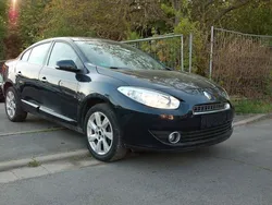 Blau Gebraucht 2010 Renault Fluence Dynamique Limousine | 2.199 €
