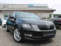 Schwarz Gebraucht 2018 Skoda Octavia Style Kombi | 16.499 € (Fairer Preis)