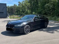 Schwarz Gebraucht 2021 BMW 545e Sport Line Limousine | 42.500 € (Fairer Preis)