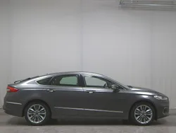 Grau Gebraucht 2019 Ford Mondeo Vignale Limousine | 15.680 € (Fairer Preis)