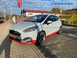 Grau Gebraucht 2019 Ford Fiesta ST Kleinwagen | 13.990 €