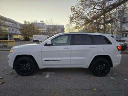 Weiß Gebraucht 2021 Jeep Grand Cherokee Laredo SUV | 29.000 €