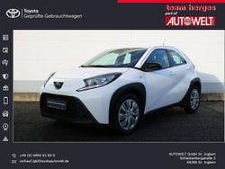Weiß Gebraucht 2022 Toyota Aygo X X-play SUV | 12.890 € (Fairer Preis)