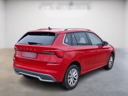 Rot metallic Gebraucht 2024 Skoda Kamiq Ambition SUV | 20.490 € (Fairer Preis)