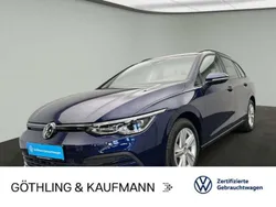 Blau Gebraucht 2023 VW Golf VIII Life Kombi | 23.980 € (Guter Preis)