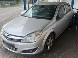 Silber Gebraucht 2007 Opel Astra Limousine | 1.350 € (Guter Preis)