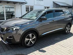 Grau Gebraucht 2018 Peugeot 5008 Allure GT-Line Van / Kleinbus | 21.799 € (Fairer Preis)
