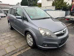 Grau Gebraucht 2006 Opel Zafira Van / Kleinbus | 2.799 € (Fairer Preis)