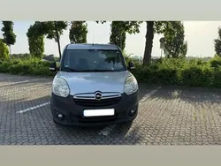 Grau Gebraucht 2016 Opel Combo Van / Kleinbus | 5.500 € (Fairer Preis)