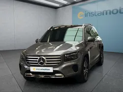 Grau Gebraucht 2025 Mercedes GLB220 SUV | 66.749 €