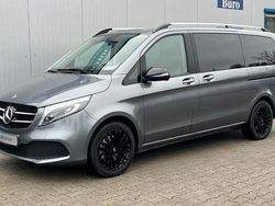 Grau Gebraucht 2020 Mercedes V300 Sport Van / Kleinbus | 43.999 € (Etwas zu teuer)