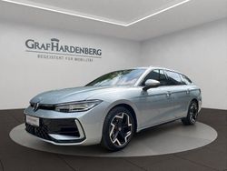 Silber Gebraucht 2025 VW Passat R-line Kombi | 46.410 € (Superpreis)