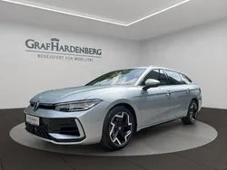 Silber Gebraucht 2025 VW Passat R-line Kombi | 51.930 € (Guter Preis)