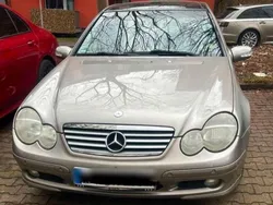Andere außenfarben Gebraucht 2003 Mercedes C180 Coupé | 3.700 € (Teuer)