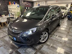 Grau Gebraucht 2012 Opel Zafira Tourer Innovation Van / Kleinbus | 9.450 € (Fairer Preis)