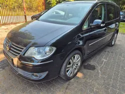 Schwarz Gebraucht 2008 VW Touran Highline Van / Kleinbus | 5.590 € (Fairer Preis)