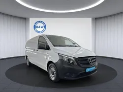 Weiß Gebraucht 2024 Mercedes Vito Van / Kleinbus | 33.999 € (Guter Preis)