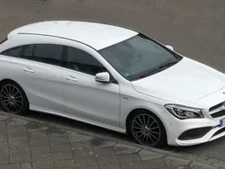 Weiß Gebraucht 2018 Mercedes CLA180 Shooting Brake AMG line Kombi | 19.500 € (Fairer Preis)