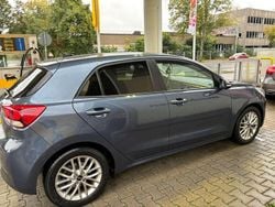 Blau Gebraucht 2017 Kia Rio DREAM-TEAM Edition Limousine | 10.500 € (Fairer Preis)