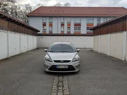 Grau Gebraucht 2008 Ford Focus Titanium Limousine | 2.150 € (Guter Preis)