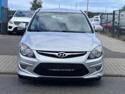 Silber Gebraucht 2012 Hyundai i30 Edition+ Kombi | 4.990 € (Guter Preis)