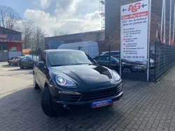 Schwarz metallic Gebraucht 2012 Porsche Cayenne SUV | 26.499 € (Fairer Preis)