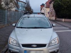 Grau Gebraucht 2007 Ford Focus Ambiente Kombi | 1.500 € (Fairer Preis)