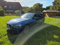 Blau Gebraucht 2016 BMW 325 Advantage Kombi | 11.900 €
