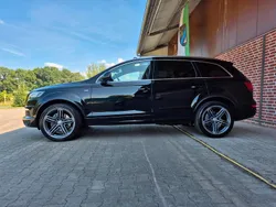 Schwarz Gebraucht 2011 Audi Q7 S-line plus SUV | 15.900 € (Fairer Preis)