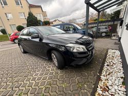 Schwarz Gebraucht 2013 Mercedes 180 Limousine | 10.300 €