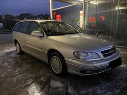 Silber Gebraucht 2000 Opel Omega Edition Kombi | 1.000 €