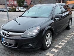 Schwarz Gebraucht 2008 Opel Astra Kombi | 3.950 € (Teuer)