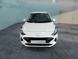 Weiß Neu 2024 Hyundai i10 Trend Kleinwagen | 16.499 € (Fairer Preis)