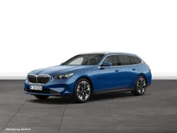 Phytonicblau metallic Gebraucht 2024 BMW 520 Comfort Edition Kombi | 54.494 € (Fairer Preis)