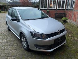 Grau Gebraucht 2009 VW Polo Trendline Limousine | 2.999 € (Fairer Preis)